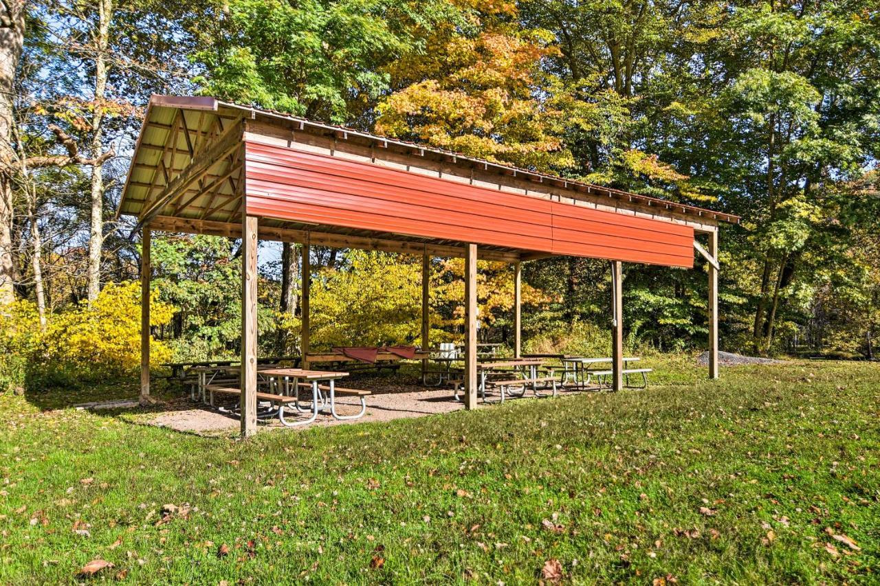 Pet-Friendly Cabin With Fire Pit And River Access! Parsons Exterior photo