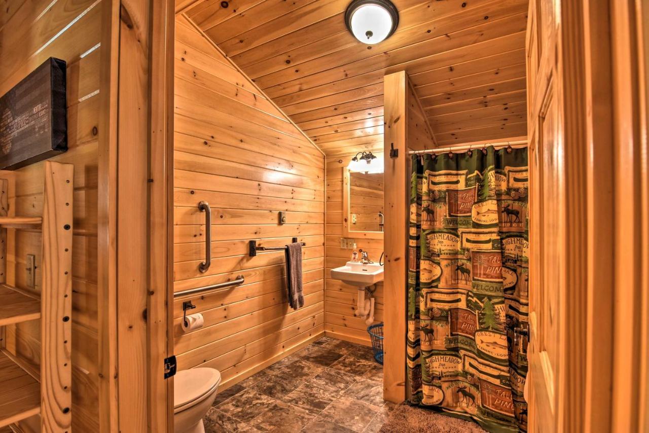 Pet-Friendly Cabin With Fire Pit And River Access! Parsons Exterior photo